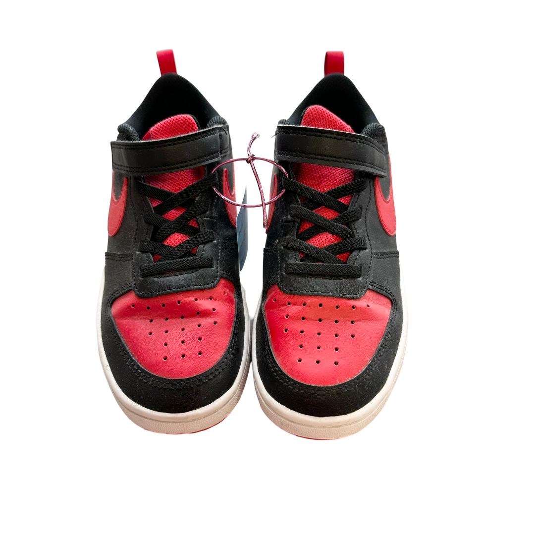 Nike shoes, 3 big kid