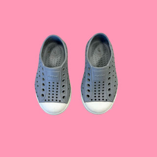 Native , 6 little kid