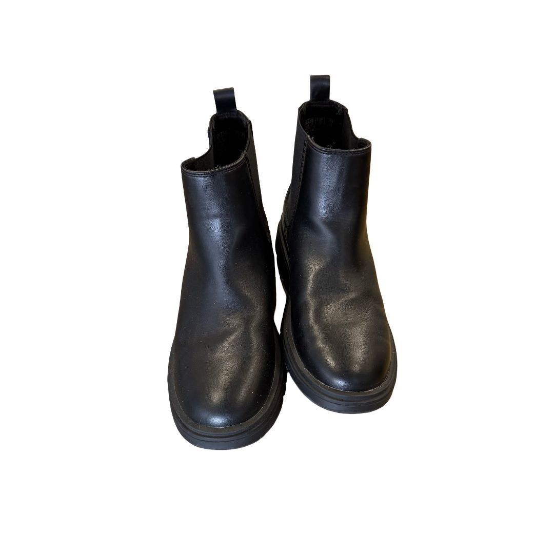 Gap Kids Black Chelsea Boots, 1 big kid