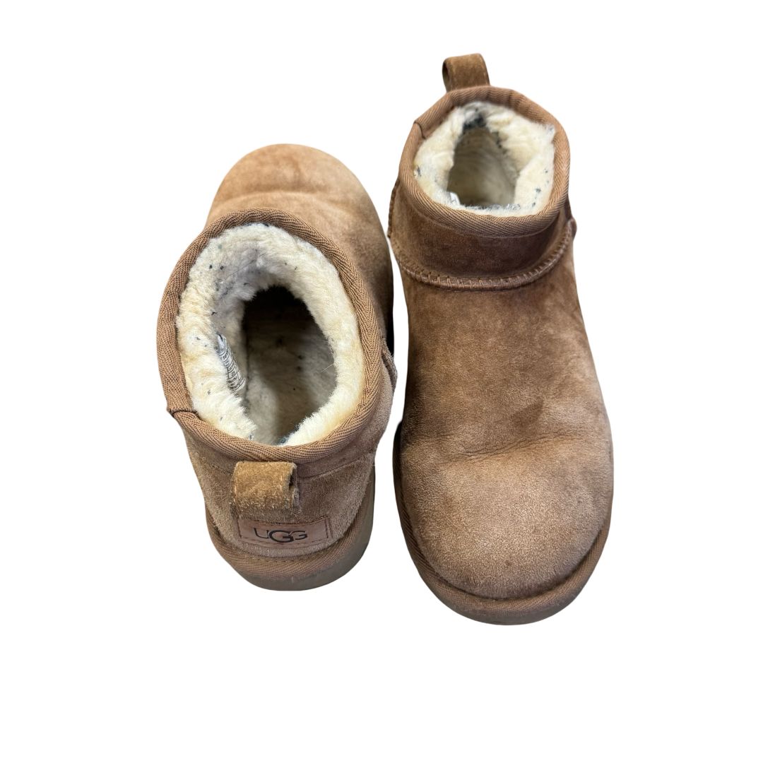 Ugg Classic Beige Ultra Mini Shearling Boot, 6 big kid