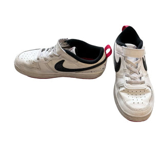 Nike shoes, 2 big kid