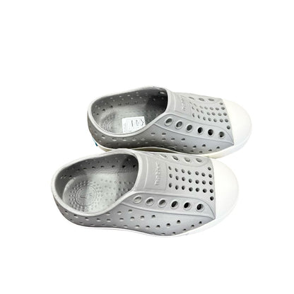 Natives  grey shoes, 7 little kid