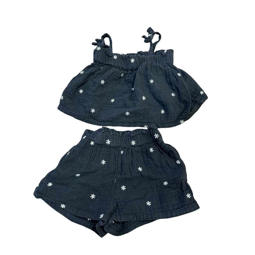 Gap Black w/white flowers top/short set, 12-18 months