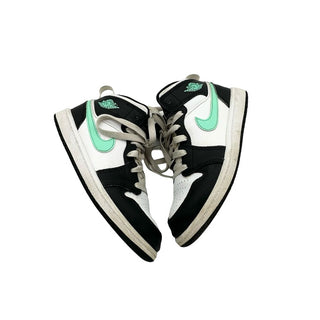 Jordan shoes, 1 big kid