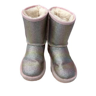 Uggs , 13
