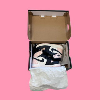 Jordan shoes new in box, 7 little kid