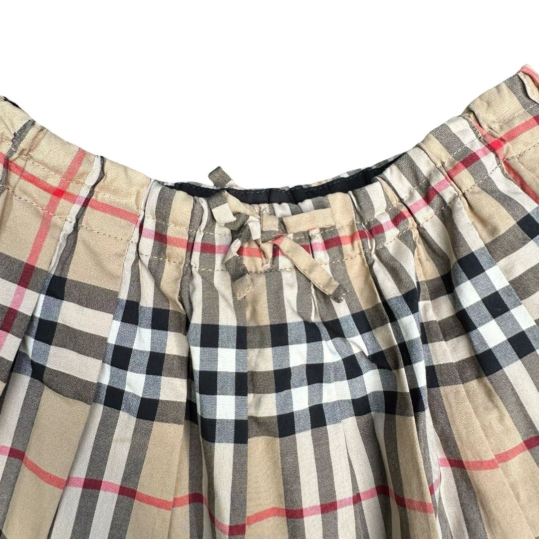 Burberry classic skirt, 8 years