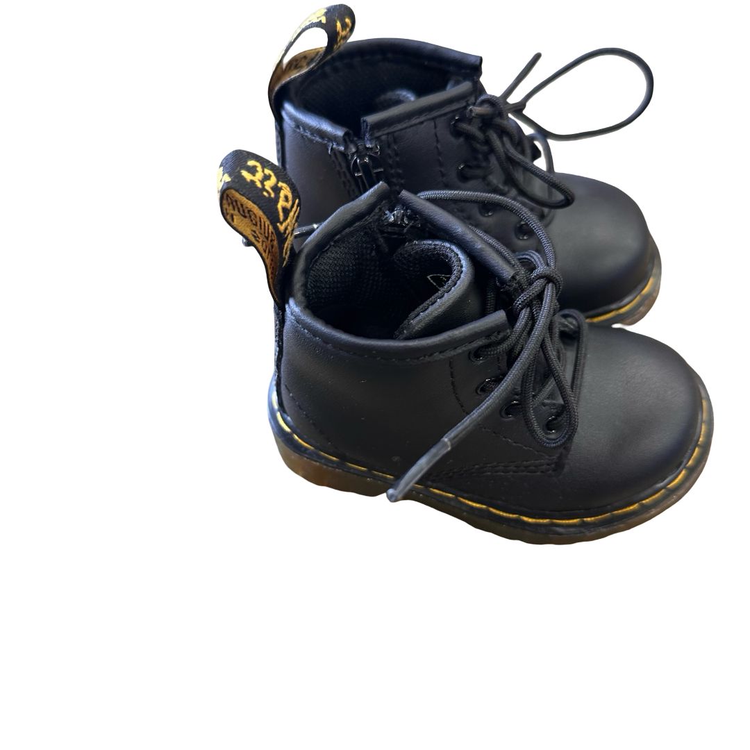 Dr Martens boots, 4 toddler