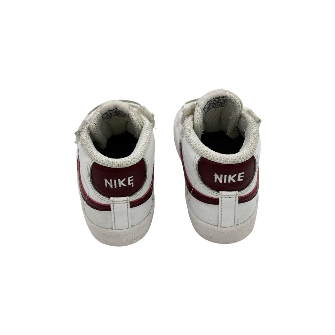 Nike white/burgandy Blazer Mid '77 sneakers, 6 little kid