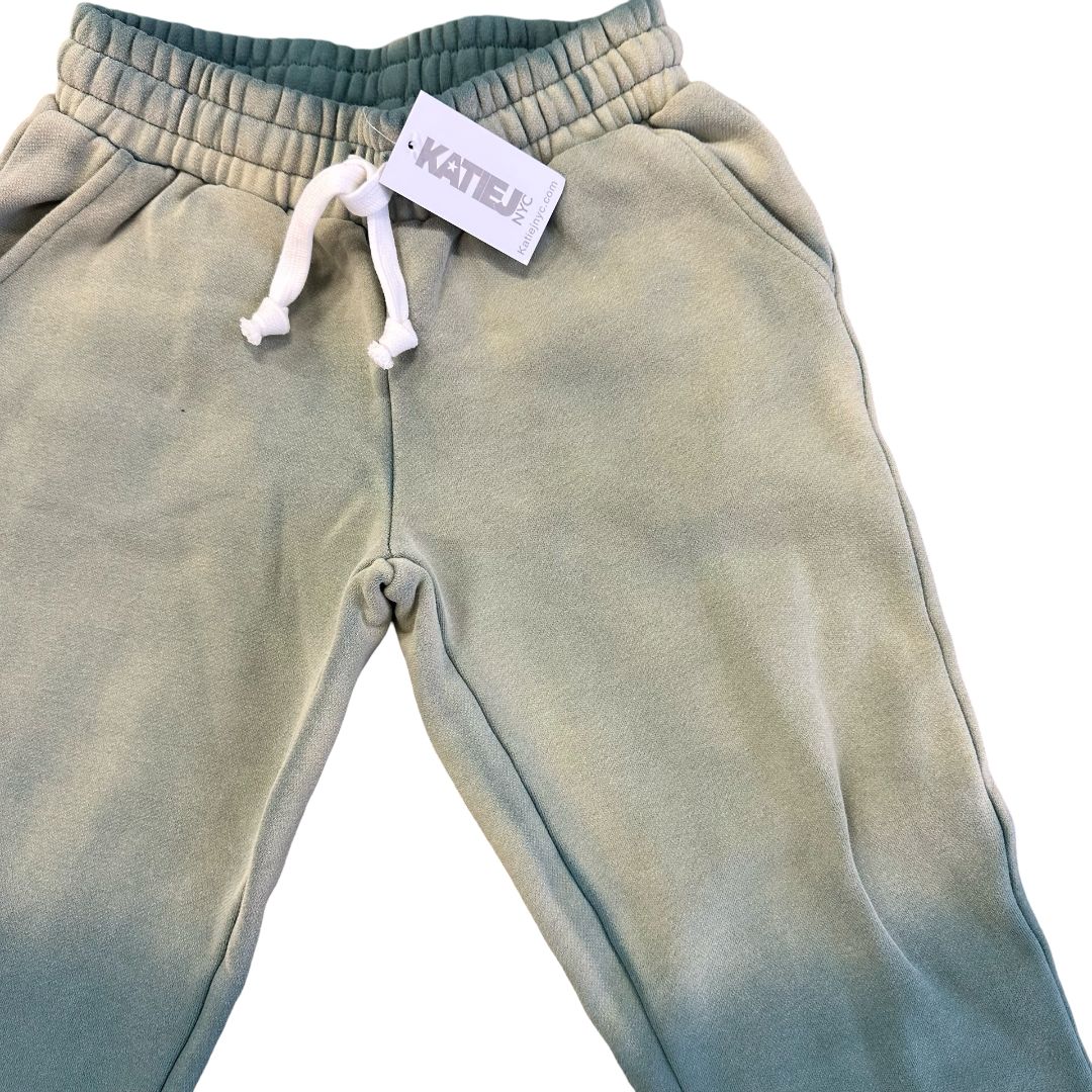 KatieJ new with tags sweatpants, large